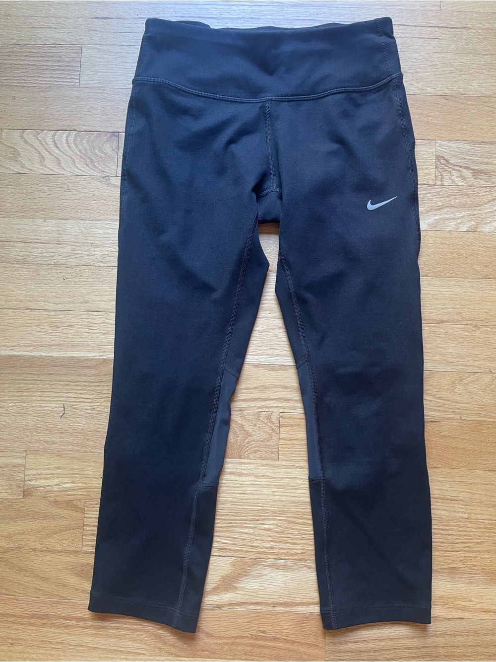 Nike Dri-Fit Black Women's Capri Leggings with Silver Swoosh
